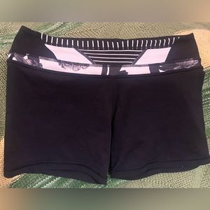 LULULEMON Groove shorts 3” (REVERSIBLE) RARE